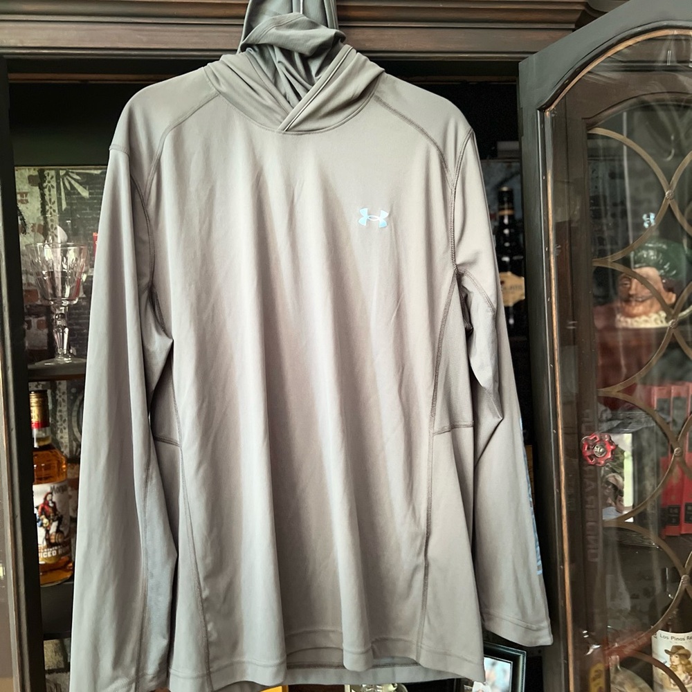 EUC FISHING HOODIE Under Armour Gray Hoodie